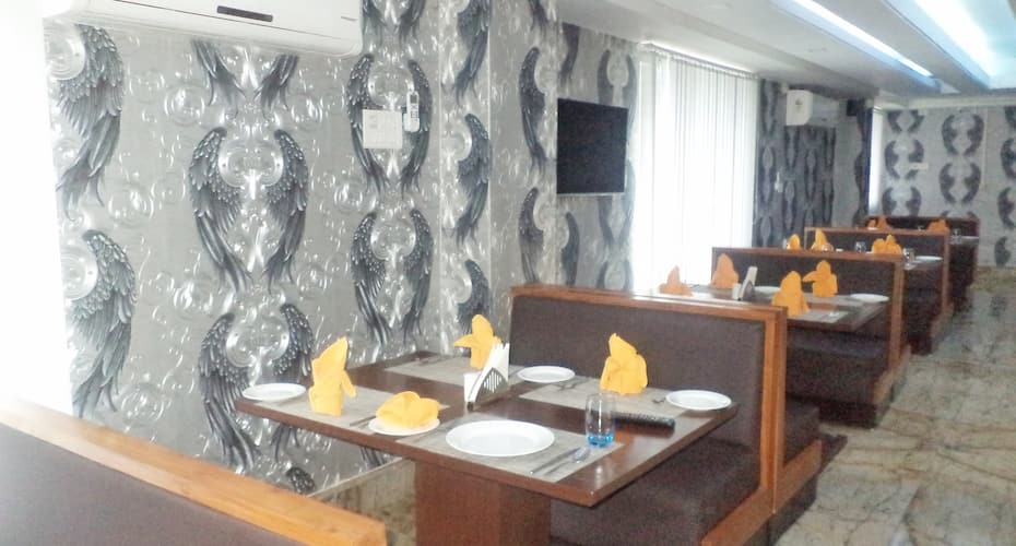 Hotel D Sapphire, Guwahati 4